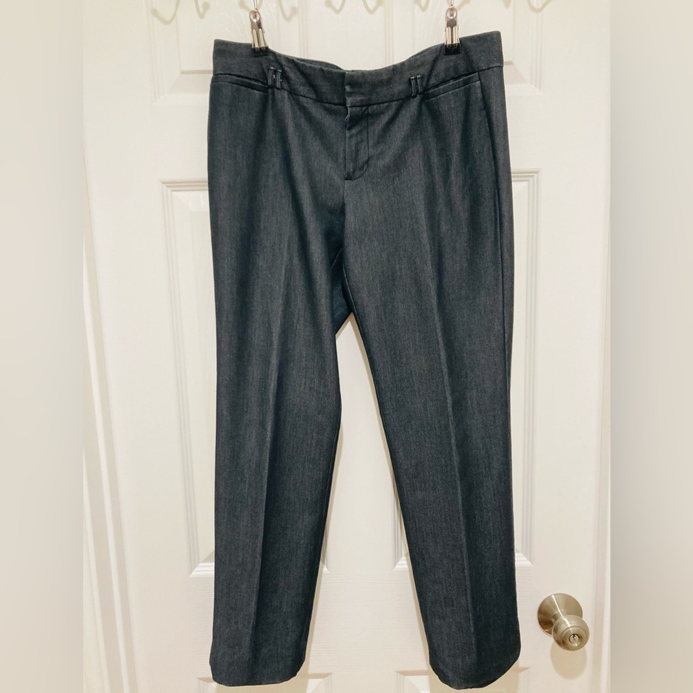 EUC Calvin Klein size 6 Charcoal Gray Slacks‎